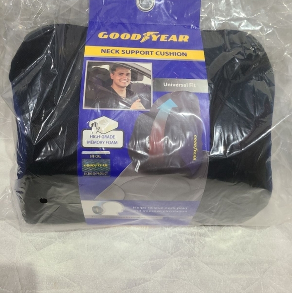 Goodyear Car pillows and Back Support pillow set - Picture 8 of 8